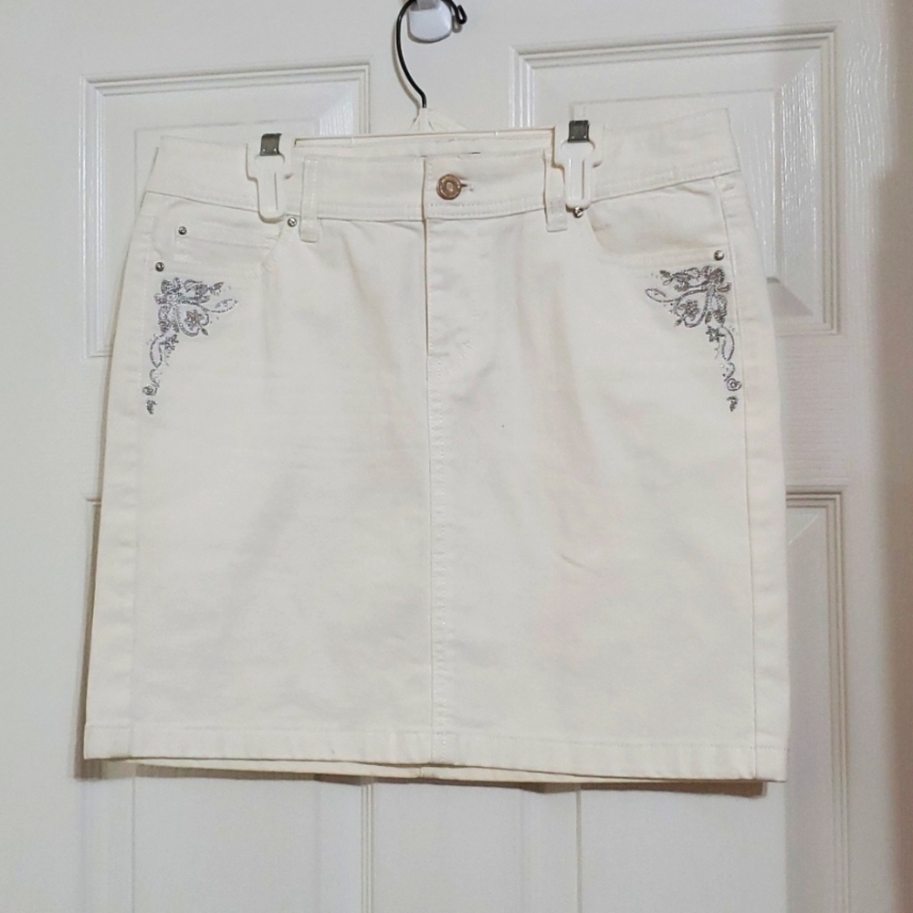 WHBM Women's Size 4 Mini-Skirt